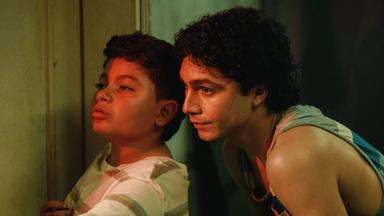 Dear Killer Nannies: Criado por sicarios 1x2