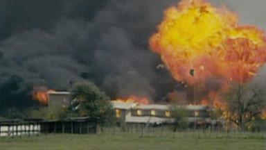 Waco: American Apocalypse 1x3