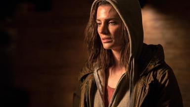 Absentia 1x2