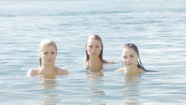 Mako Mermaids: An H2O Adventure 1x1